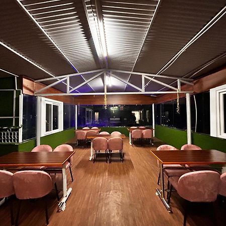 Super Hotel By Perfectstayz Mall Road Mussoorie Exterior foto