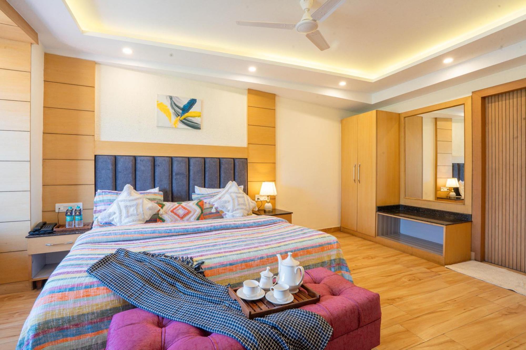 Super Hotel By Perfectstayz Mall Road Mussoorie Exterior foto