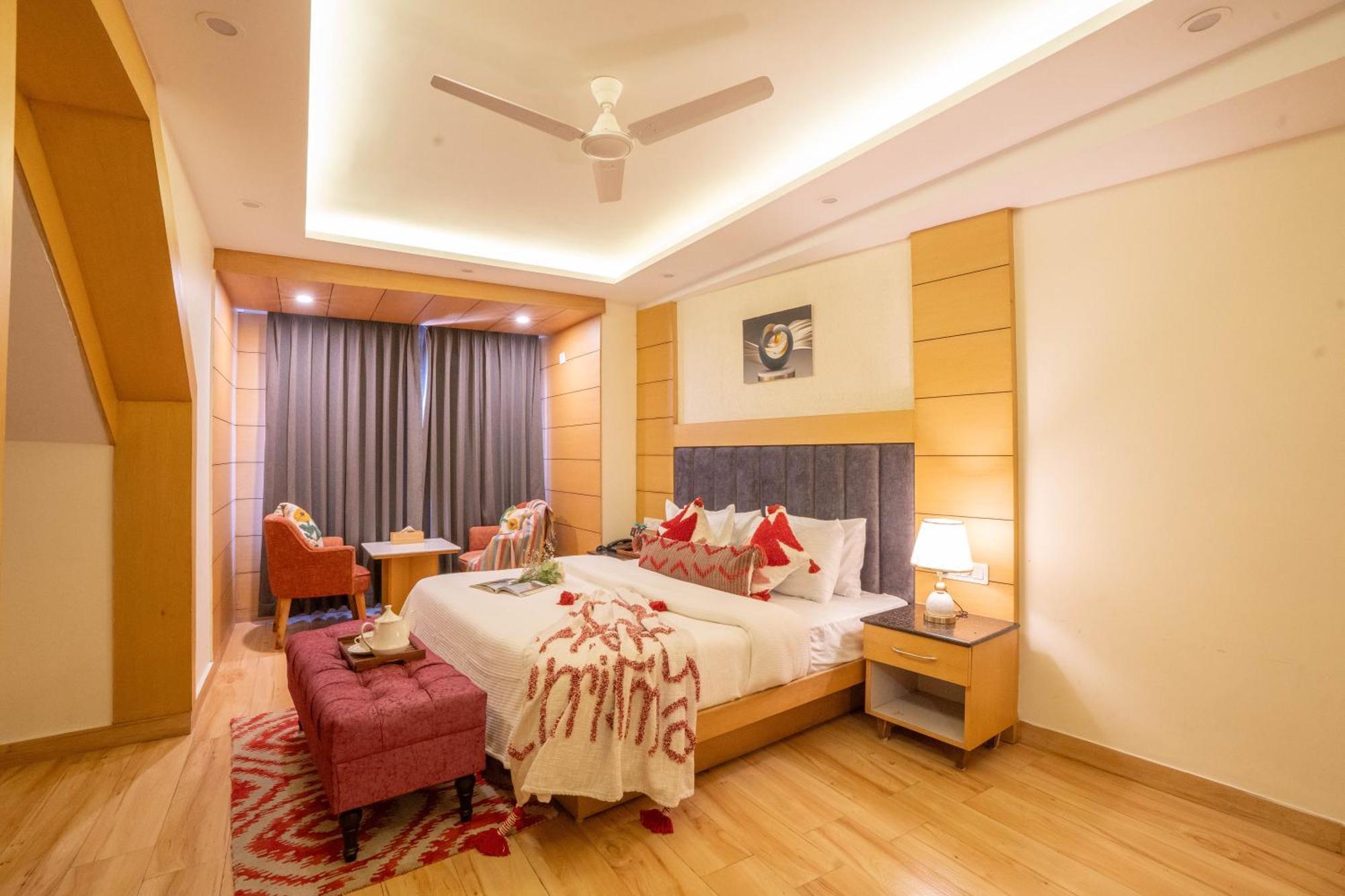 Super Hotel By Perfectstayz Mall Road Mussoorie Habitación foto