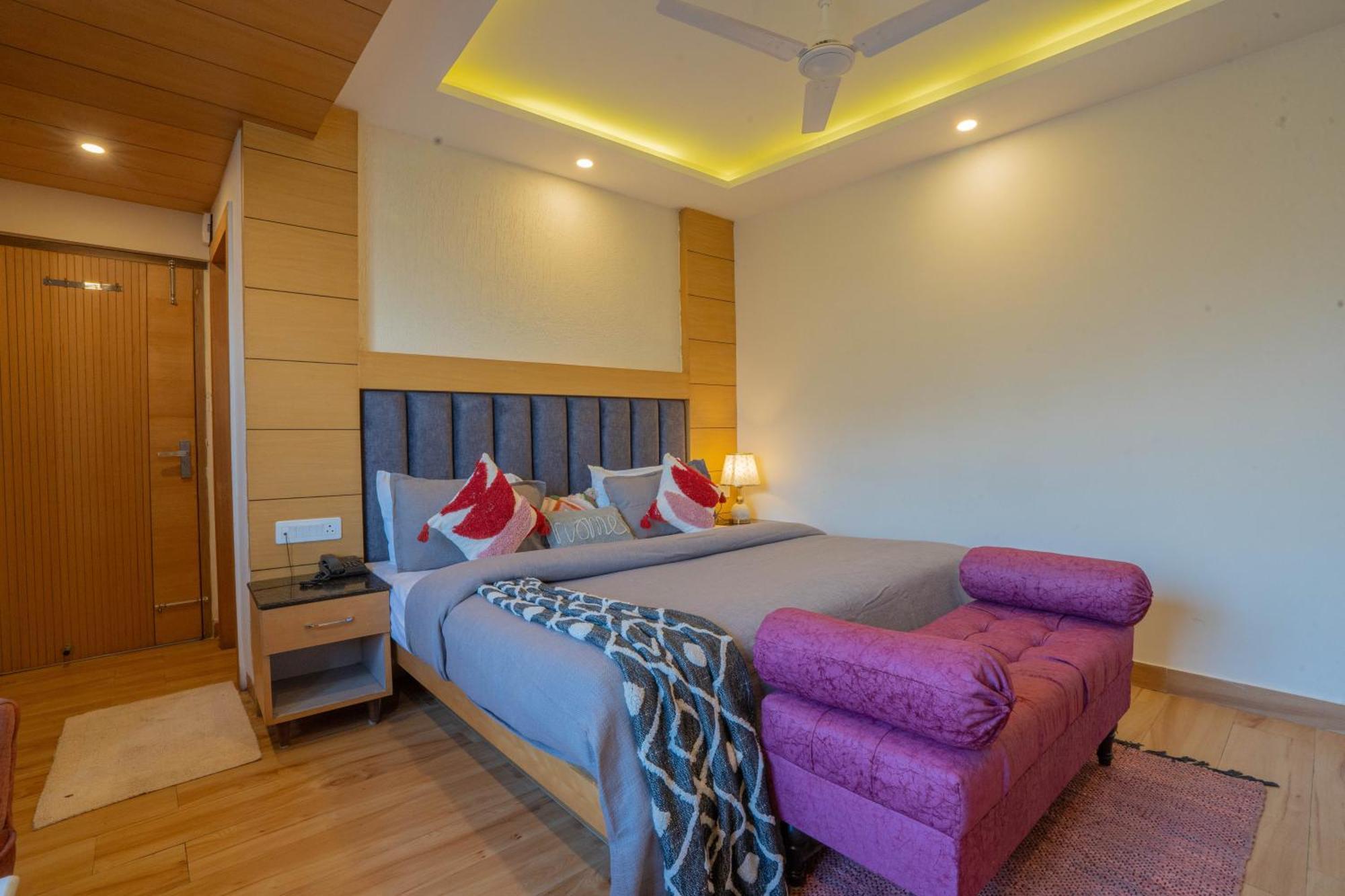 Super Hotel By Perfectstayz Mall Road Mussoorie Exterior foto