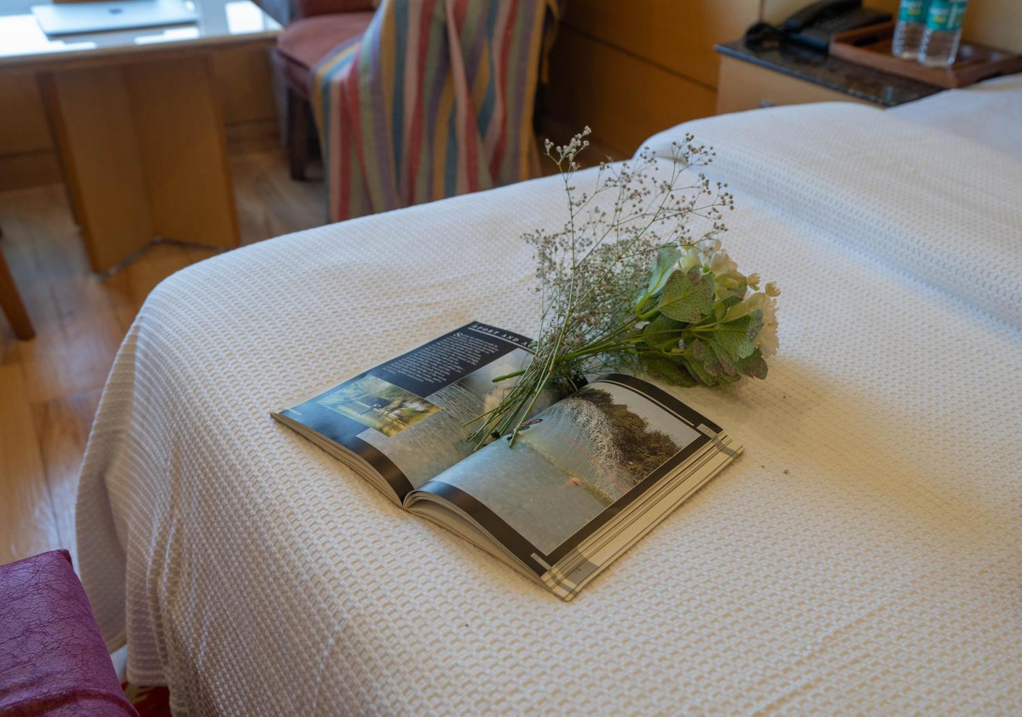 Super Hotel By Perfectstayz Mall Road Mussoorie Exterior foto