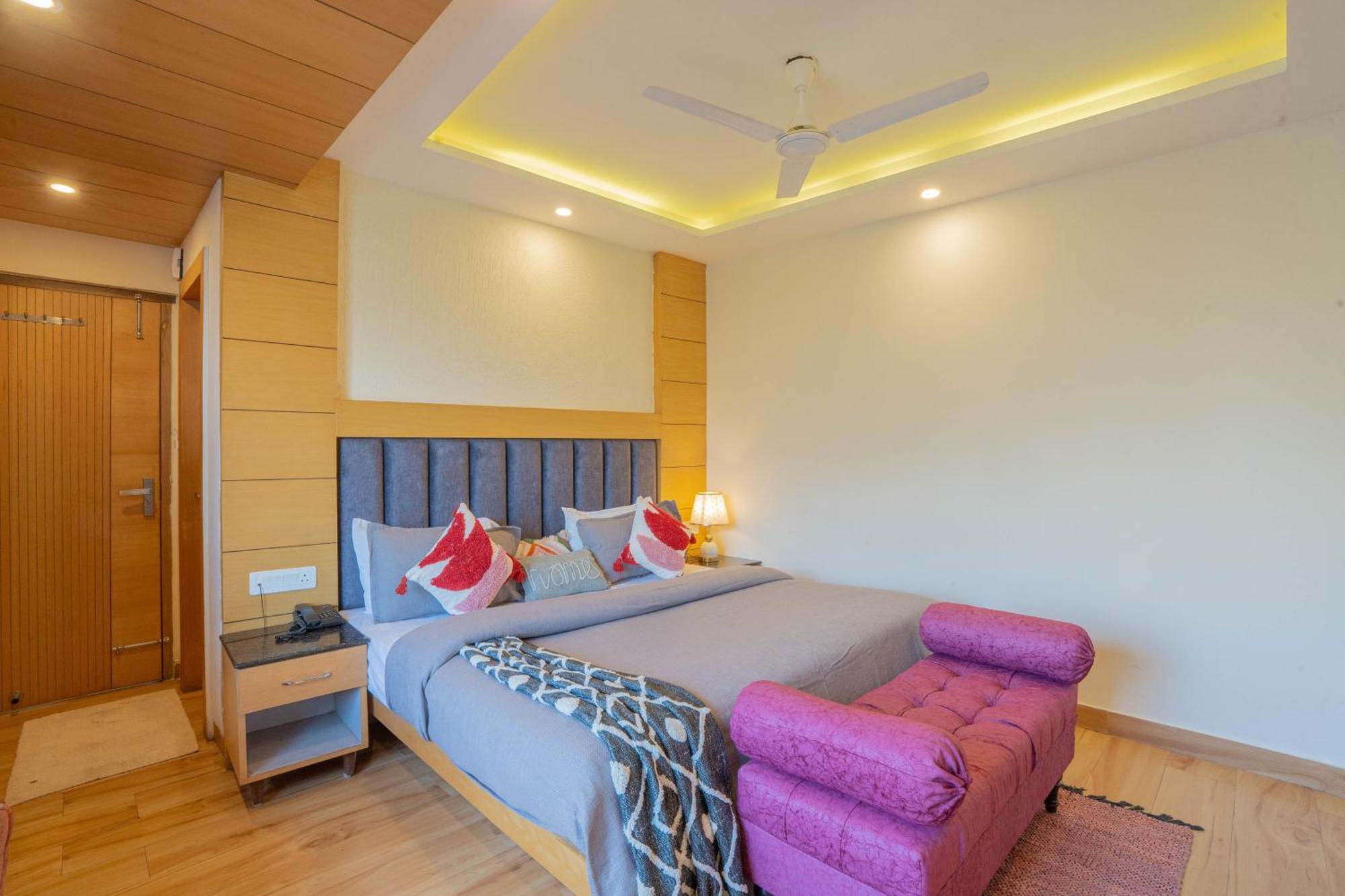 Super Hotel By Perfectstayz Mall Road Mussoorie Exterior foto