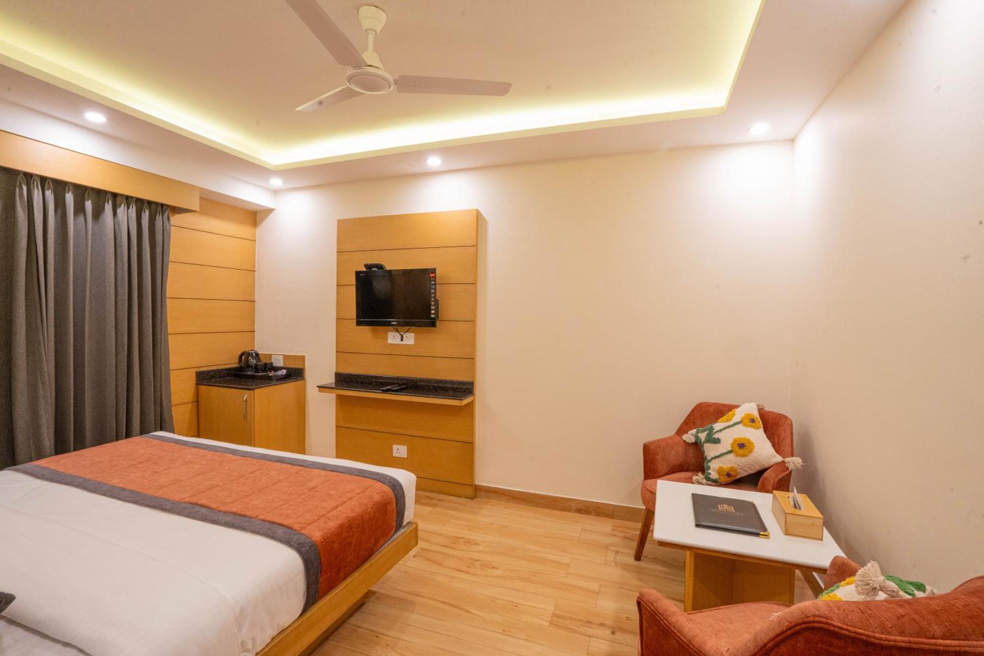 Super Hotel By Perfectstayz Mall Road Mussoorie Habitación foto
