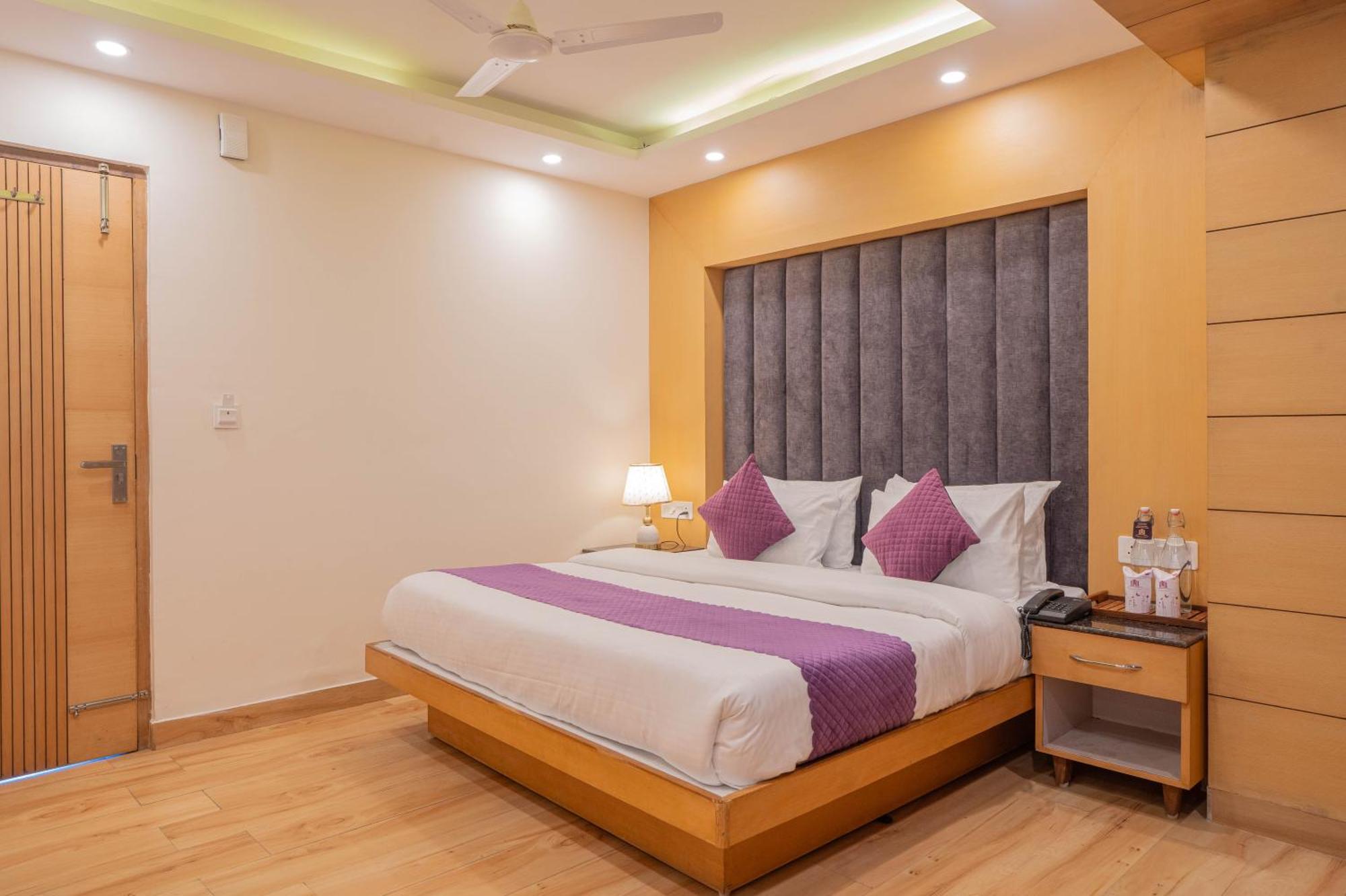 Super Hotel By Perfectstayz Mall Road Mussoorie Habitación foto