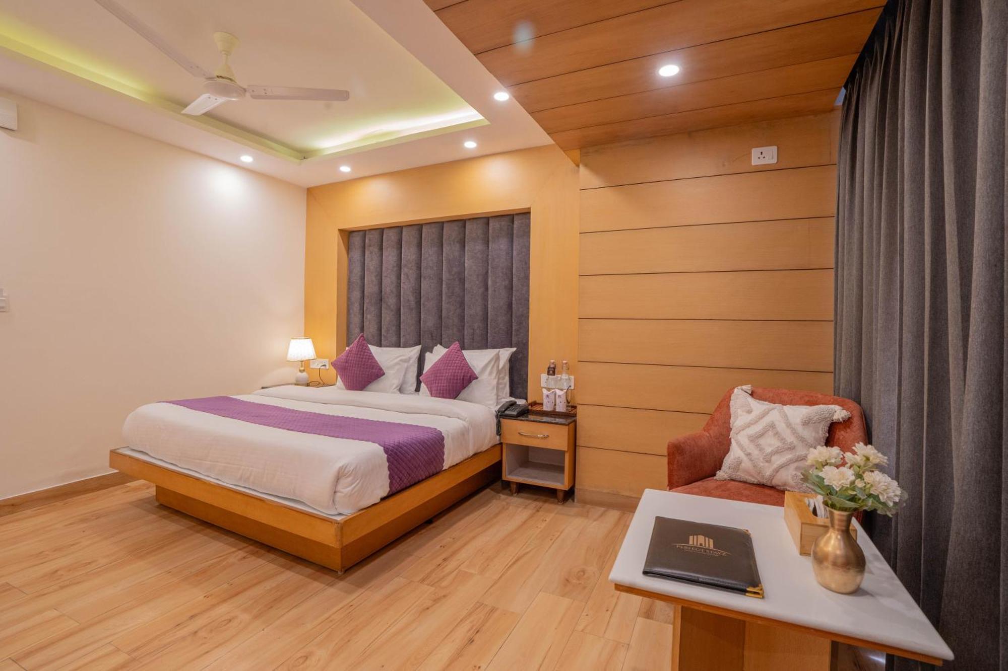 Super Hotel By Perfectstayz Mall Road Mussoorie Exterior foto