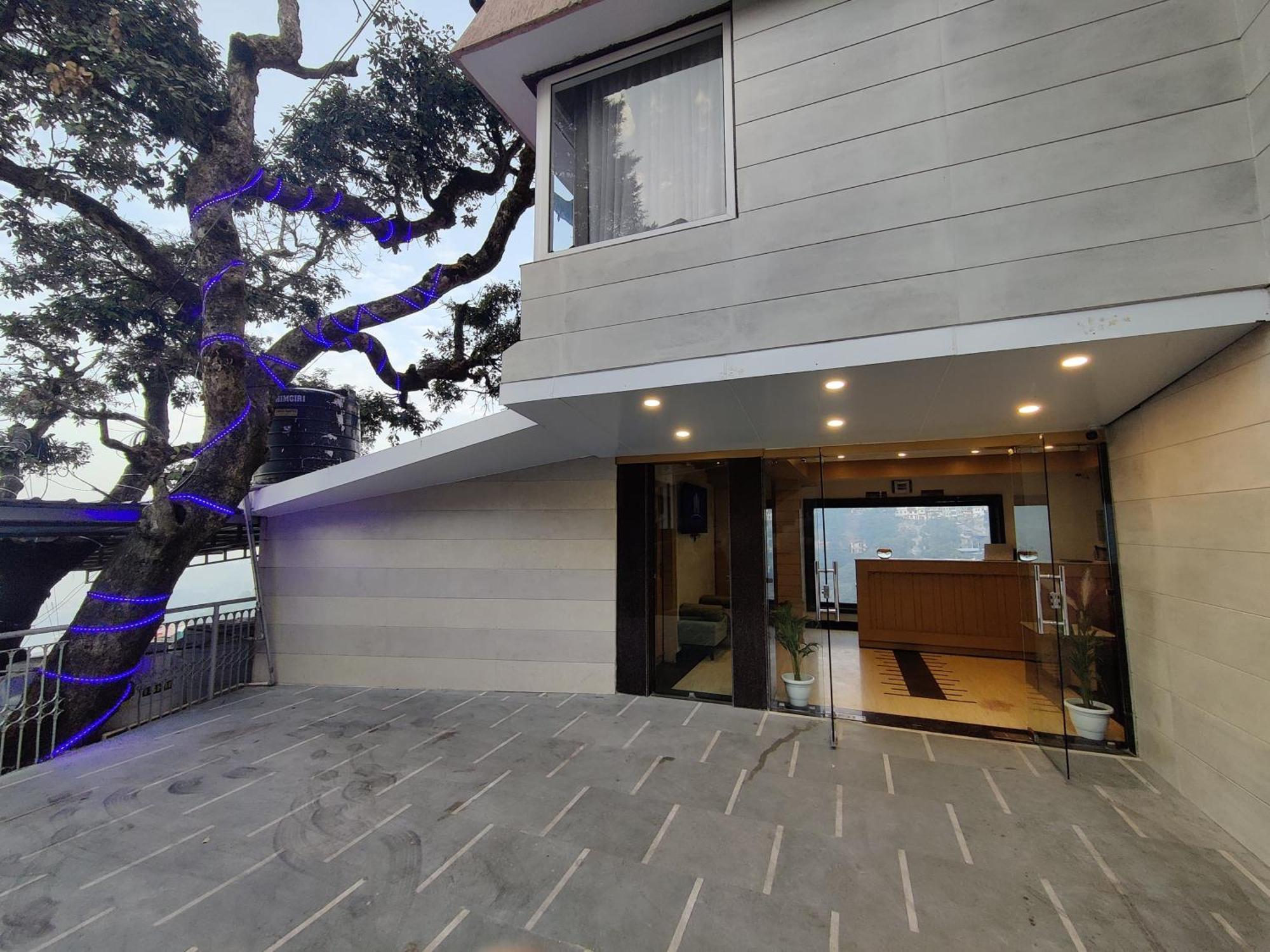 Super Hotel By Perfectstayz Mall Road Mussoorie Exterior foto